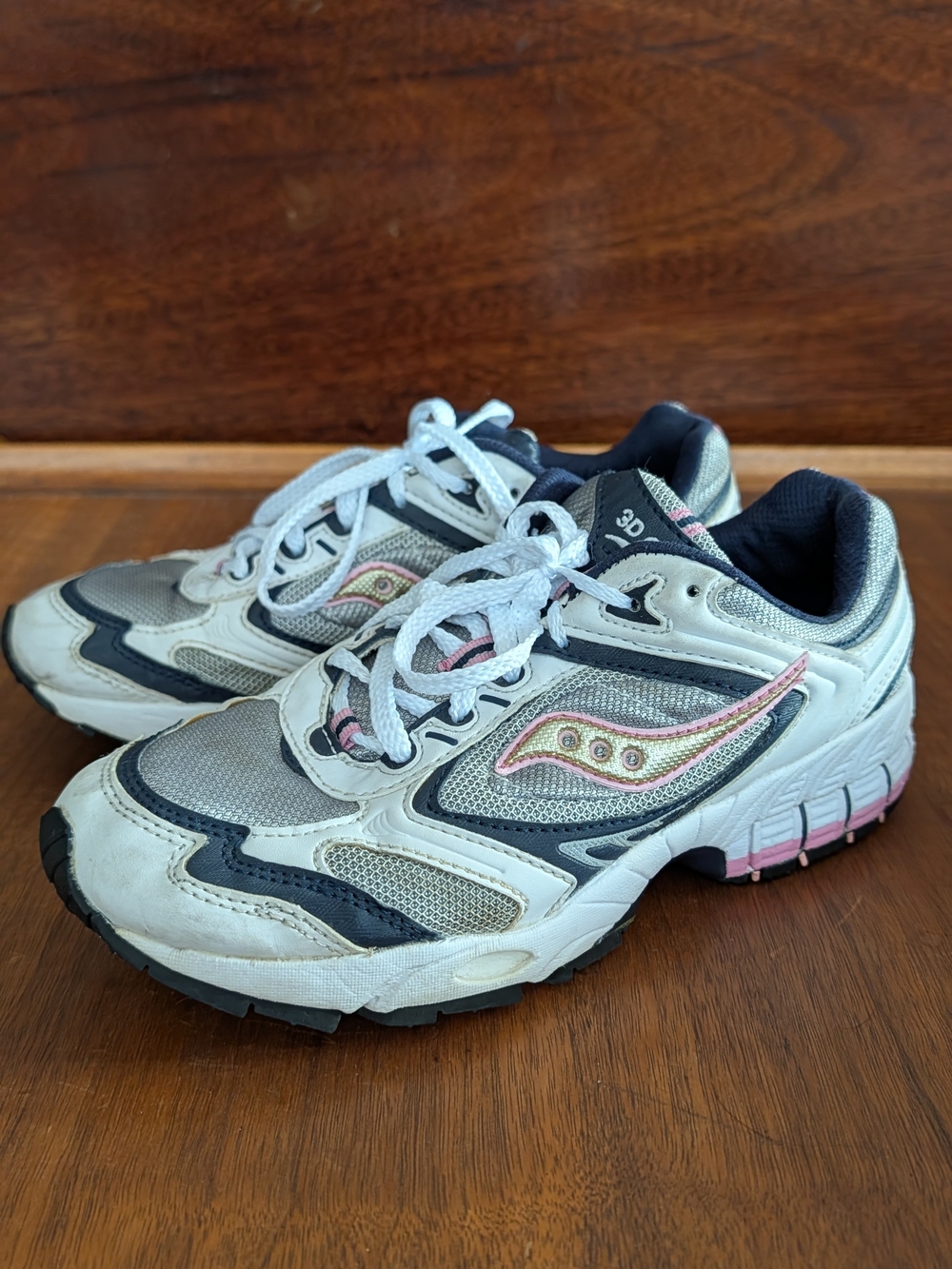 Saucony Women's White and Gray Running Shoes with Pink Accents